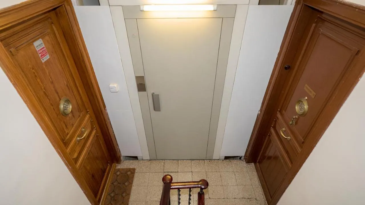 Bebarceloner Gracia Apartments- 1 Bedroom